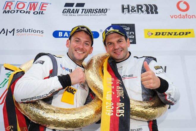 VLN3を制したリヒャルド・リエツ／ニック・タンディ