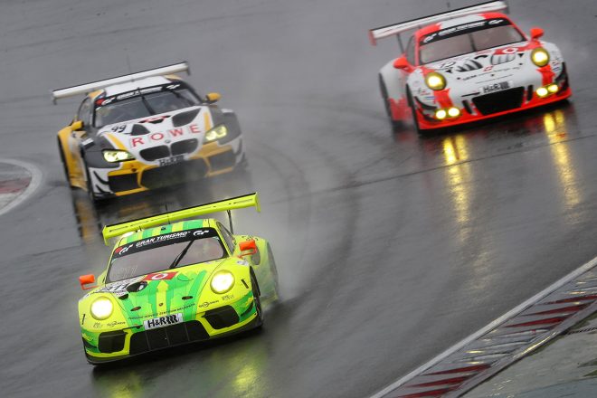 マンタイ・レーシングの911号車ポルシェ