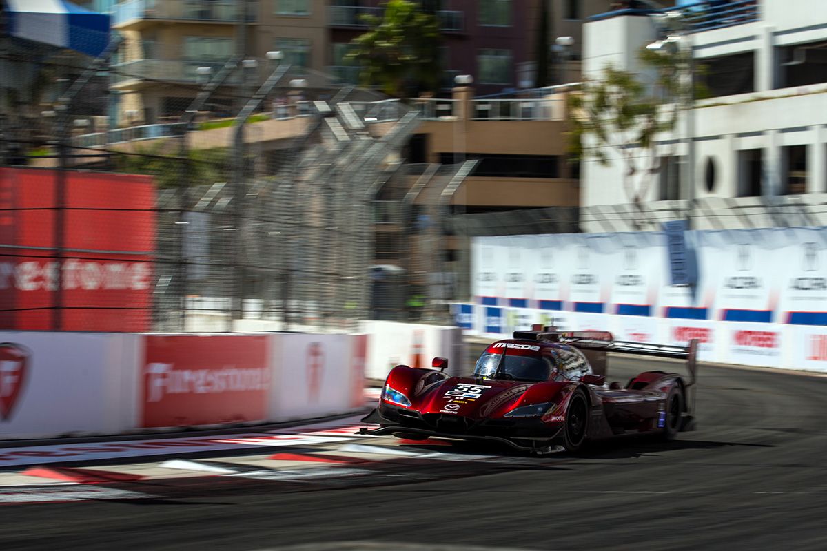 ハリー・ティンクネルの代役にライアン・ハンター-レイを迎える55号車マツダRT24-P