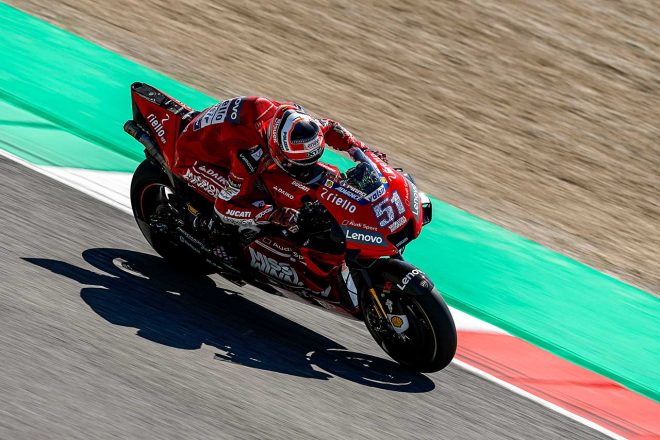 リヤのブレーキディスクに装着されたカバーが新パーツ