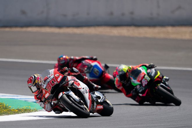 中上は序盤に後退したもののそこからポジションを回復して、9位でフィニッシュ