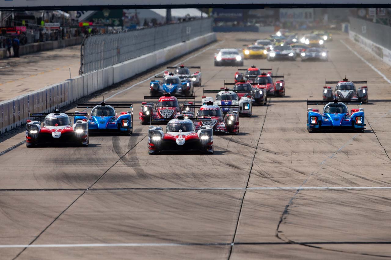 2018／2019年WEC第6戦セブリング1000マイル スタートシーン