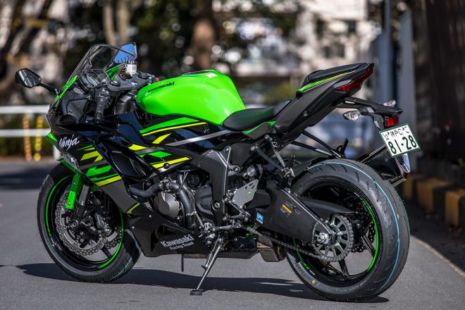 カワサキNinja ZX-6R（左リヤ）