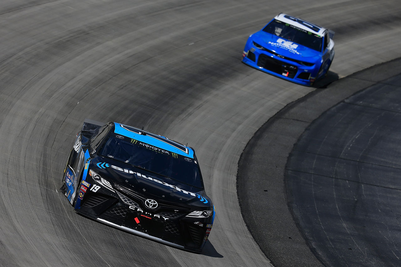 マーティン・トゥルーエクスJr.（トヨタ・カムリ）