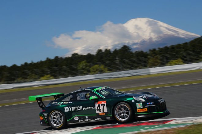 47号車D’station Porsche