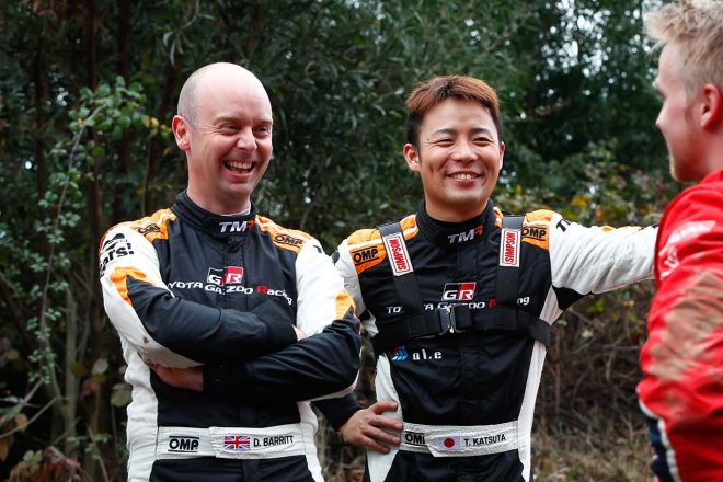 勝田貴元と勝田貴元とコドライバーのダニエル・バリット、コドライバーのダニエル・バリット