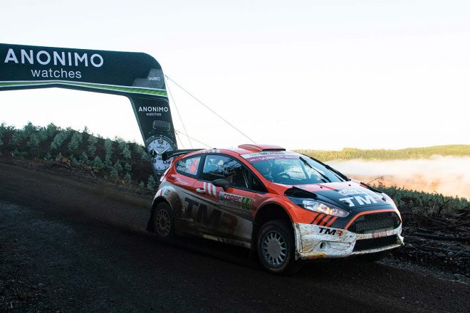 勝田貴元がドライブするフォード・フィエスタR5