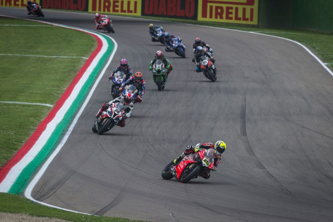 レース1ではレイに先行を許し、2位フィニッシュとなったバウティスタ。今季初めて優勝を逃した