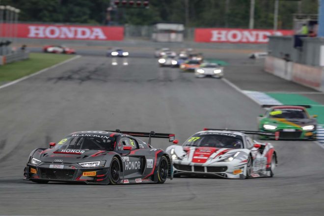 アウディスポーツ・アジアチーム・アブソリュート・レーシングの12号車アウディR8 LMS