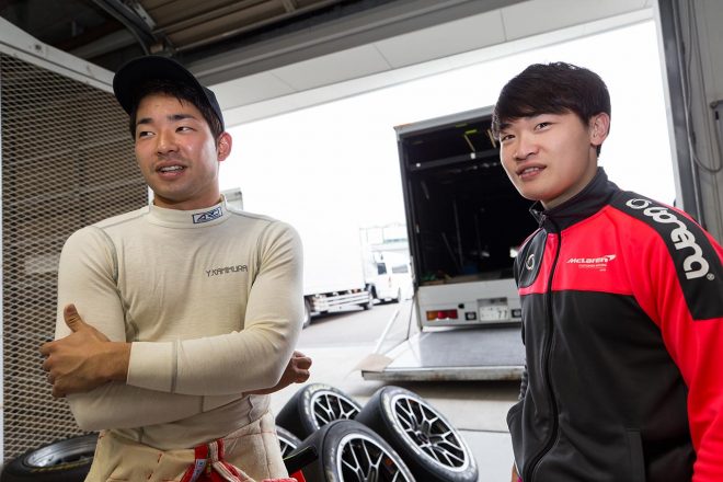 apr with ARN Racingの上村優太とMclaren Customer Racing Japanの阪口晴南