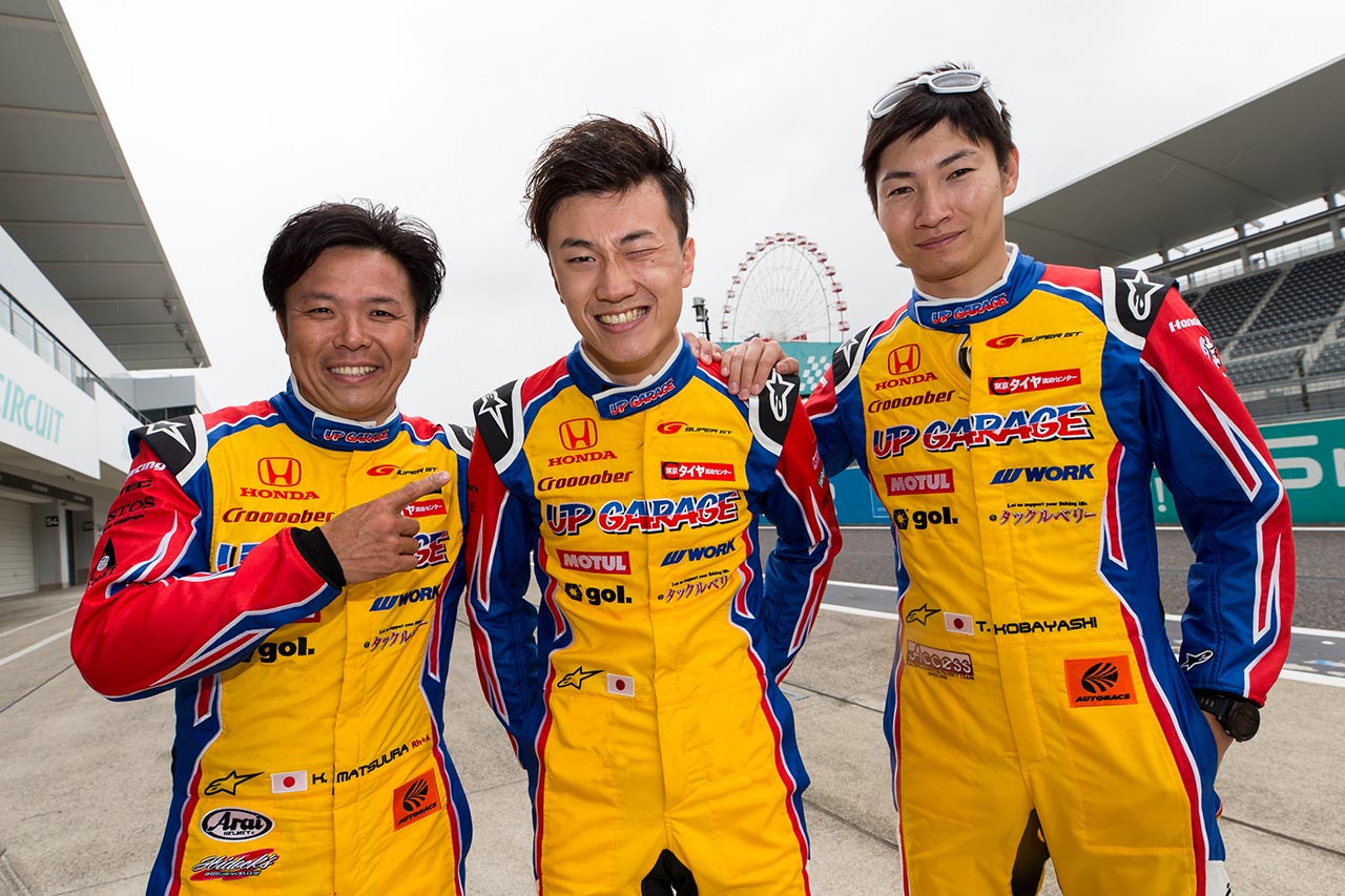 TEAM UPGARAGEの松浦孝亮、牧野任祐、小林崇志