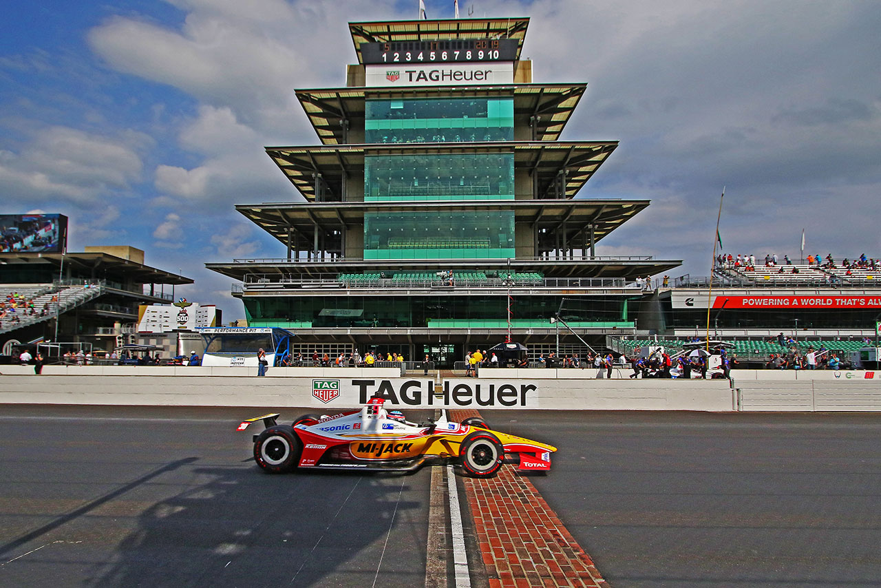 3番手でファストフライデーを終えた佐藤琢磨