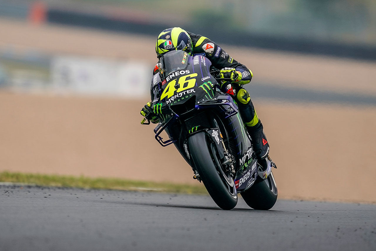 ロッシは最初からスリックタイヤでアタック。この作戦が功を奏した