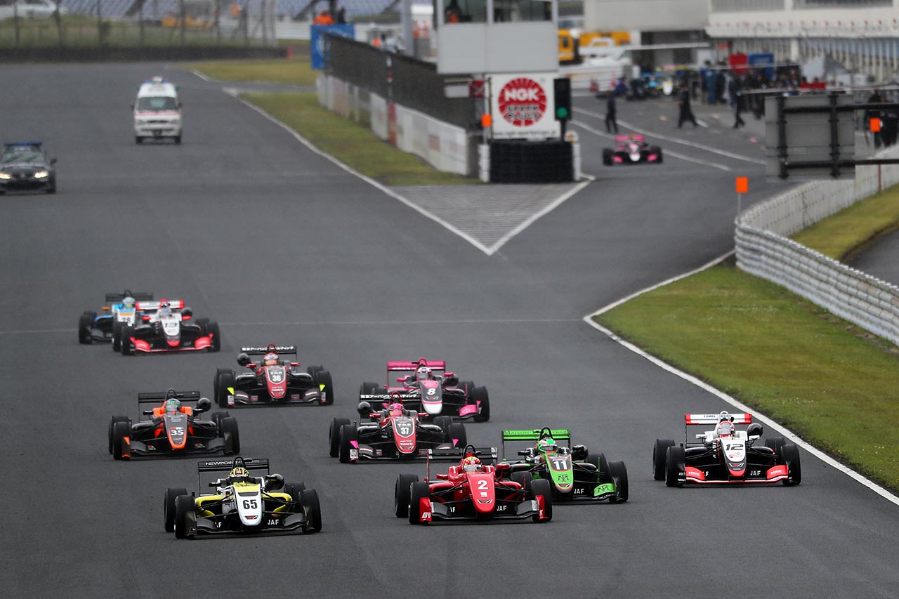 全日本F3選手権第5戦オートポリスのスタートシーン