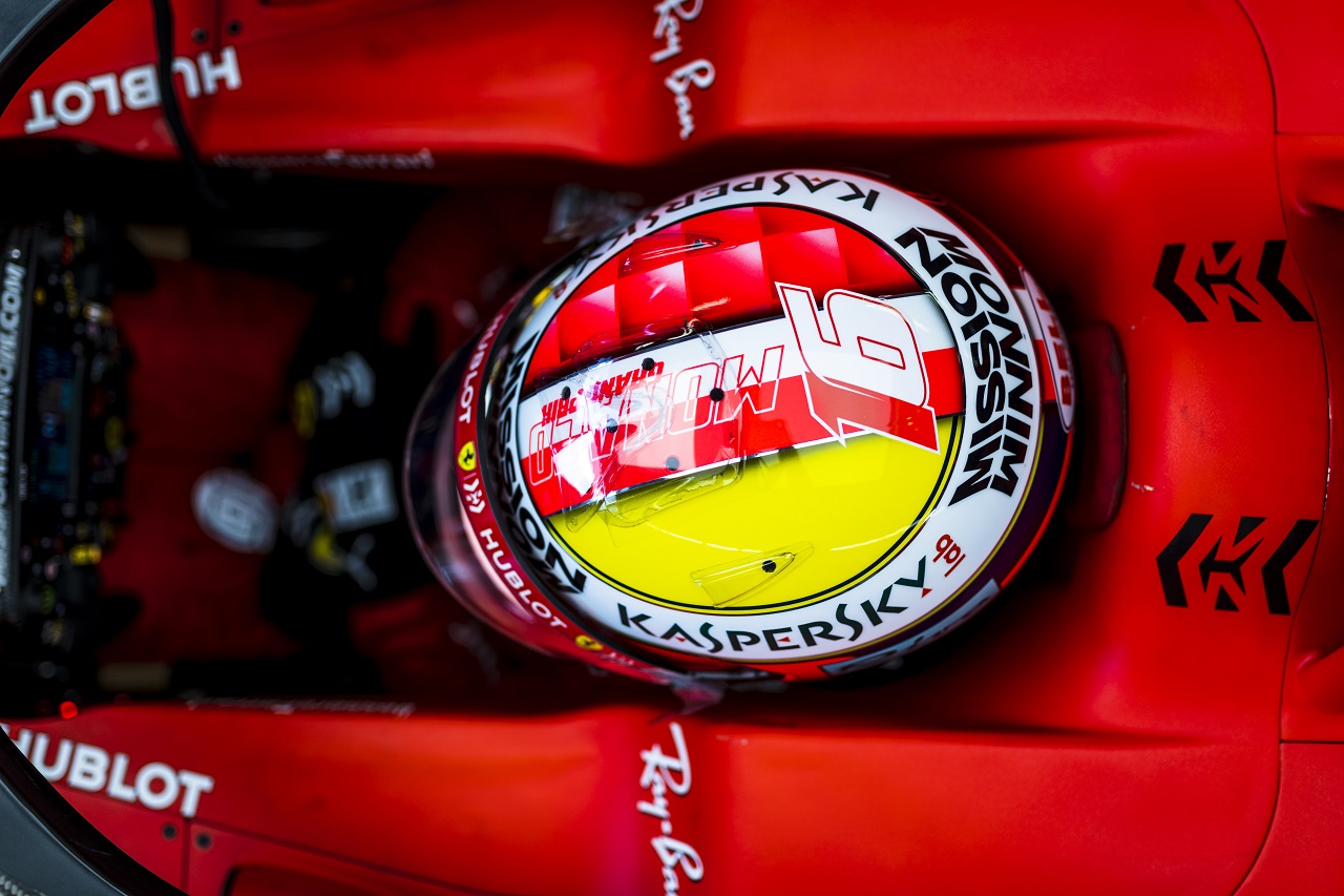 2019年F1第6戦モナコGP　シャルル・ルクレール（フェラーリ）がスペシャルデザインヘルメットで母国GPに参戦