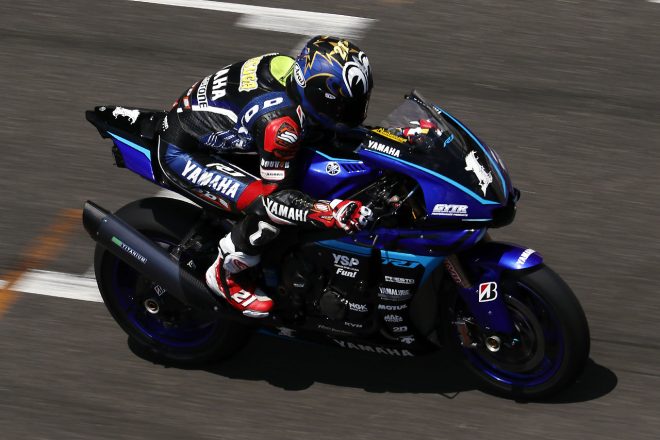 中須賀克行（YAMAHA FACTORY RACING TEAM）