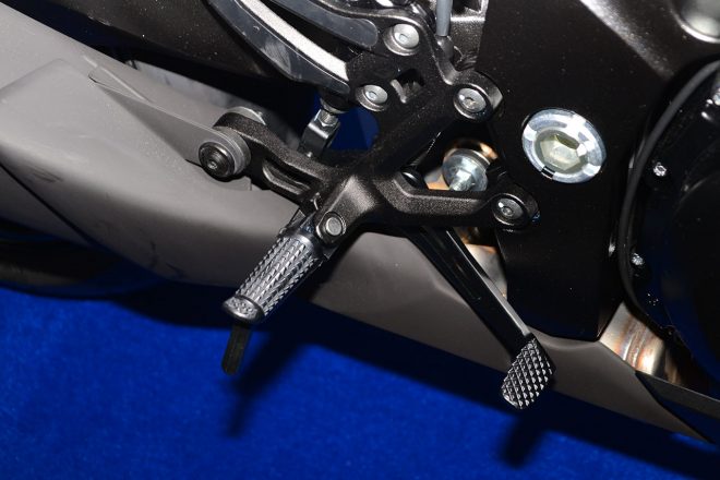 新型カタナのステップ回り