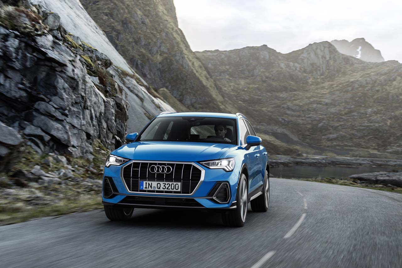 2.0 TFSIエンジンを搭載するモデルのひとつであるアウディQ3