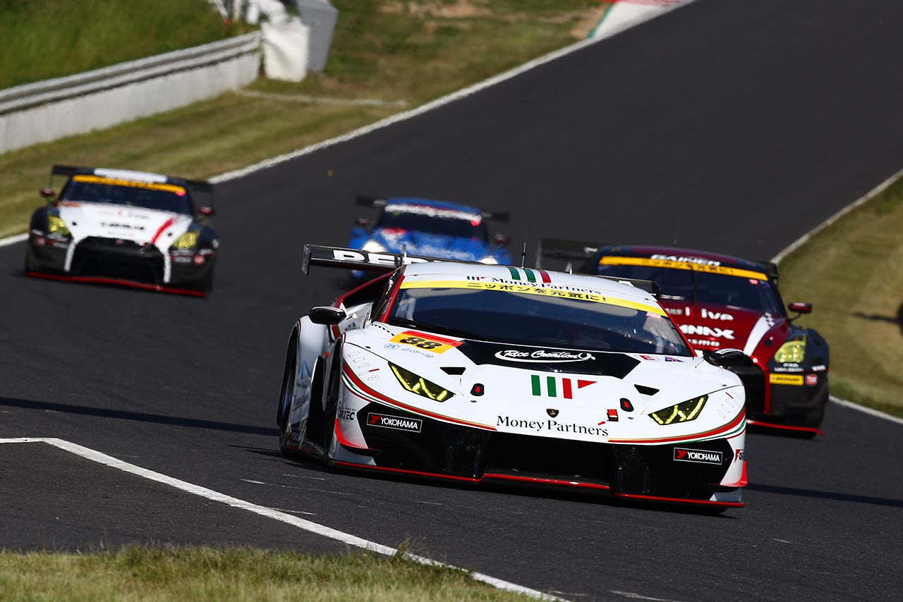 新カラーリングでスーパーGT第3戦鈴鹿を戦ったマネパ ランボルギーニ GT3