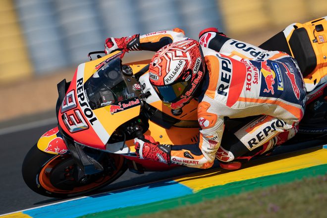 マルケスはフリー走行1回目でスリップダウンから立ち直るという驚異のスキルを見せた