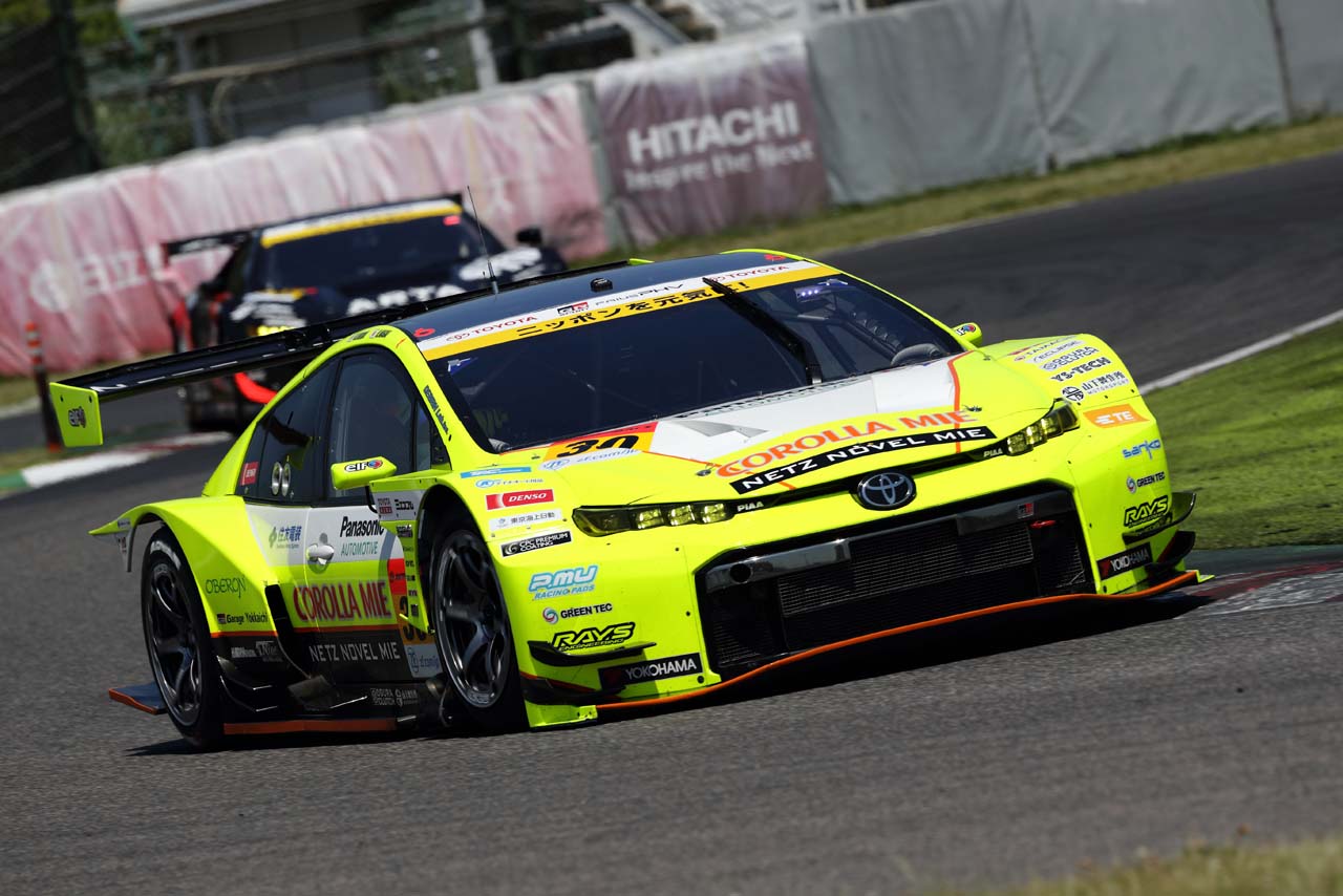 TOYOTA GR SPORT PRIUS PHV apr GT（永井宏明／織戸学）