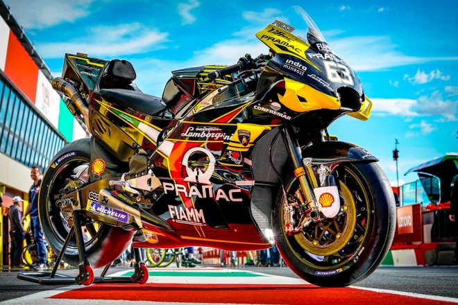 ランボルギーニカラーが施されたフランセスコ・バニャイアのデスモセディチGP