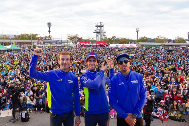 2018年MotoGP日本GP　前夜祭に出演したアレックス・リンスとアンドレア・イアンノーネ