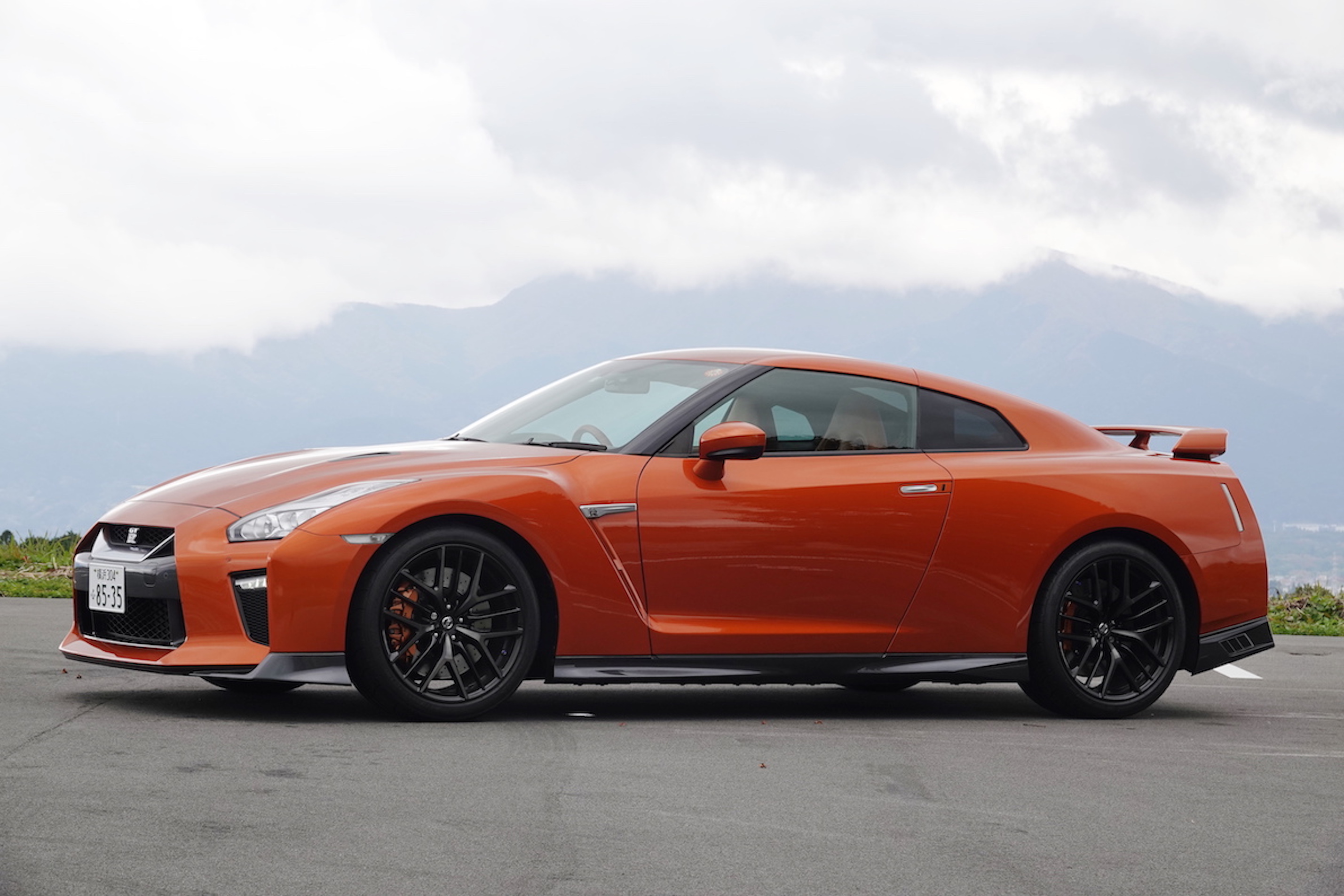 『ベースマシン一刀両断!!』 vol.1 ニッサンR35 GT-R