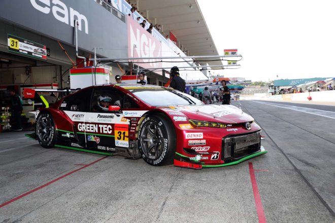 TOYOTA GR SPORT PRIUS PHV apr GT（嵯峨宏紀／中山友貴）