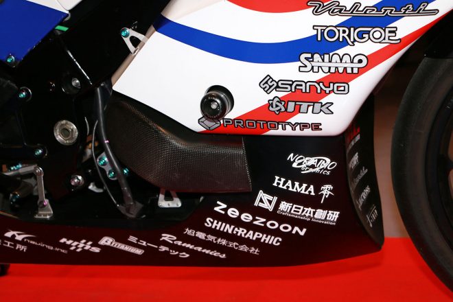 カウル右に備えられているダクト