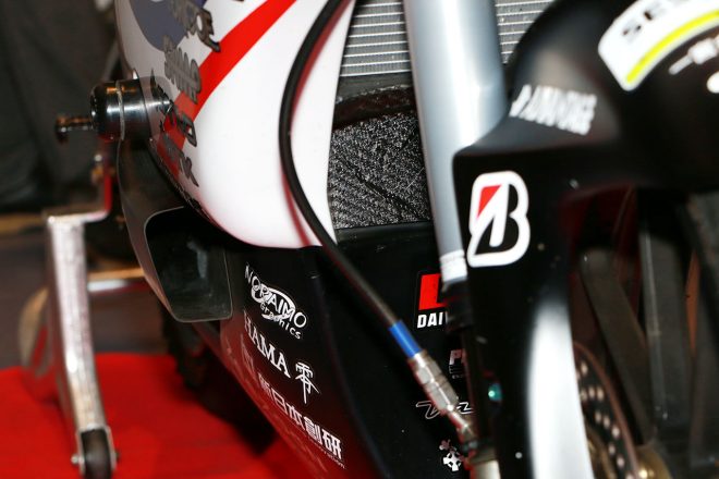 カウル右に備えられているダクト