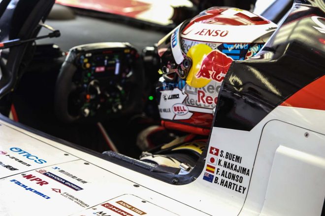 8号車に乗り込んだセバスチャン・ブエミ