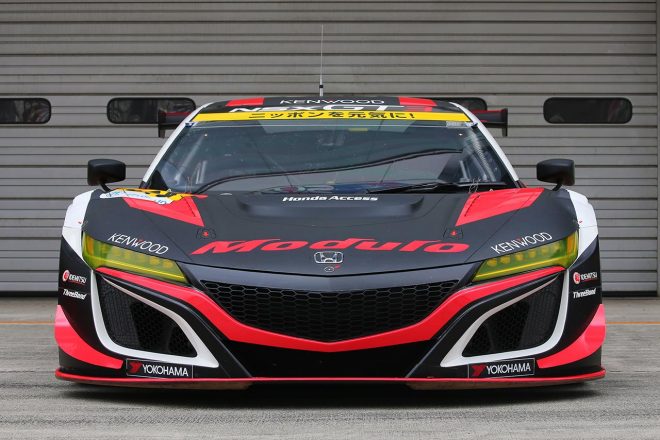 Evoモデルとなり、フロントスプリッターも改良された