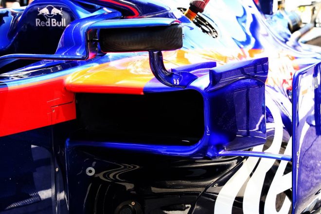 2019年F1第7戦カナダGP　トロロッソ・ホンダSTR14　ウイングミラー