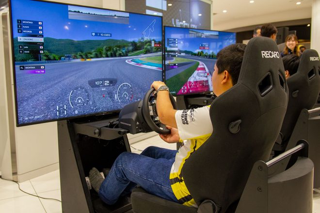 決勝レースに臨んだカルソニック選手