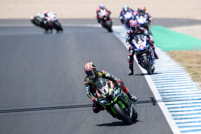 序盤には2番手を走行していたレイだが、ファン・デル・マークに交わされ3番手争いに注力することに