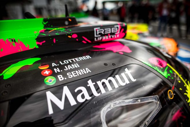 ド派手なニューカラーをまとった1号車レベリオンR13・ギブソン