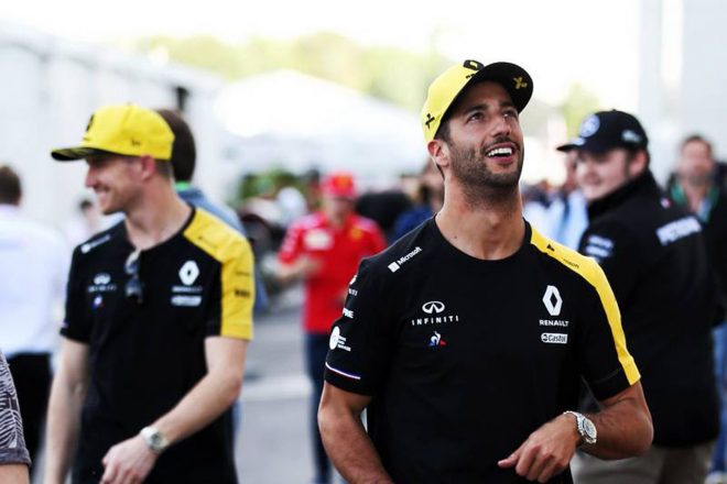 ルノーはダブル入賞でリカルドさんにも笑顔が戻る