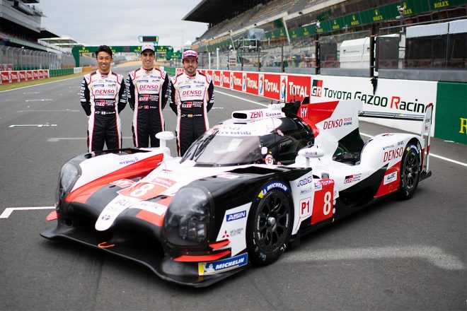 セバスチャン・ブエミ／中嶋一貴／フェルナンド・アロンソ組8号車トヨタ