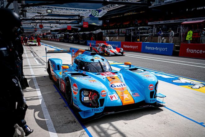 ガルフカラーで最後のル・マンに臨んでいるドラゴンスピードの10号車BRエンジニアリングBR1・ギブソン