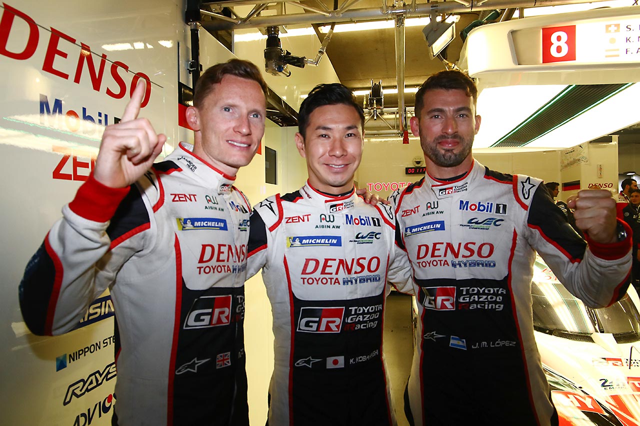 ル・マン24時間で予選ポールポジションを獲得した7号車トヨタのマイク・コンウェイ／小林可夢偉／ホセ-マリア・ロペス