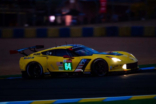 コルベット・レーシングの64号車シボレー・コルベットC7.R