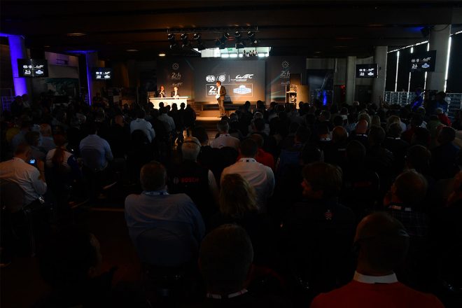 ACOのプレスカンファレンスの様子