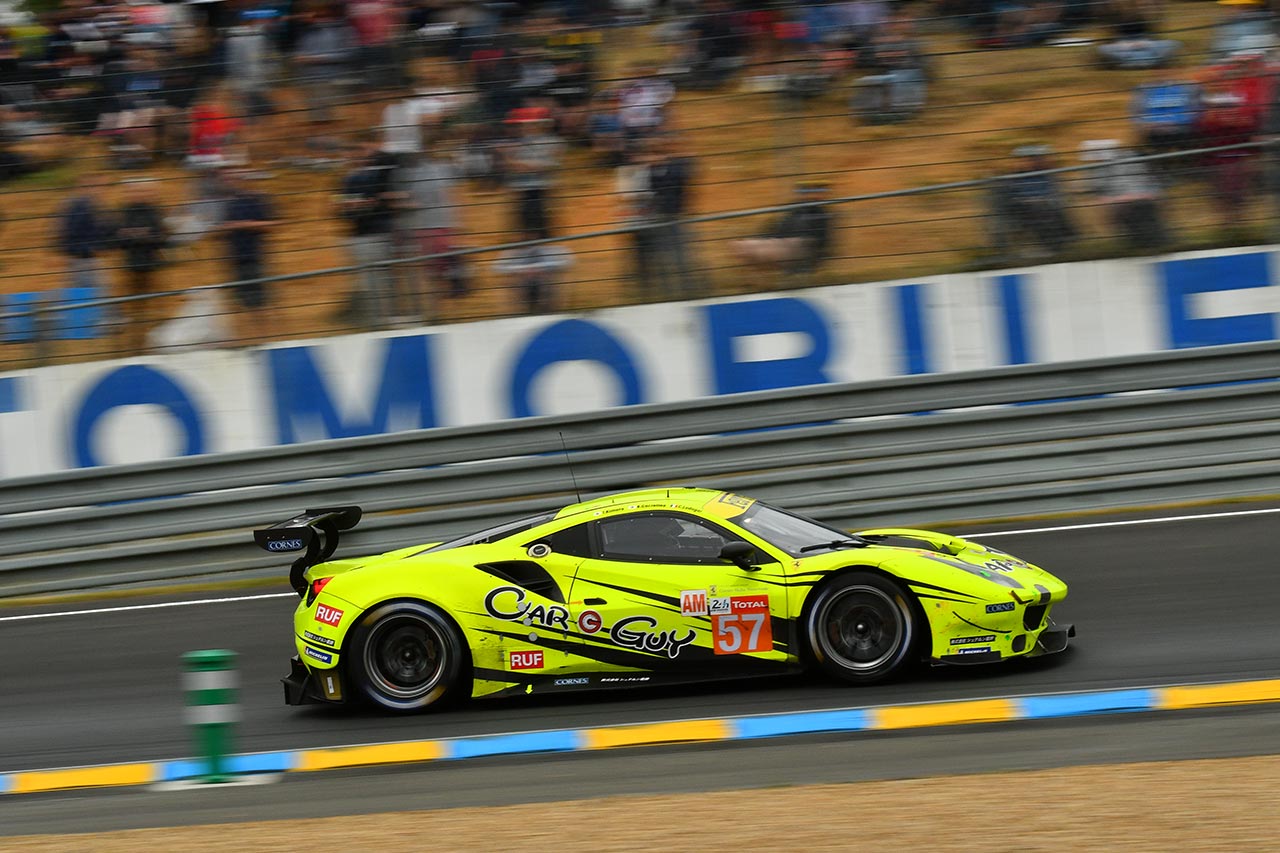 カーガイ・レーシングの57号車フェラーリ