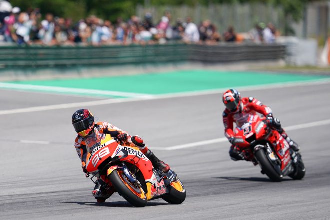 10番グリッドスタートのロレンソはオープニングラップで4番手まで順位を上げたのだが……