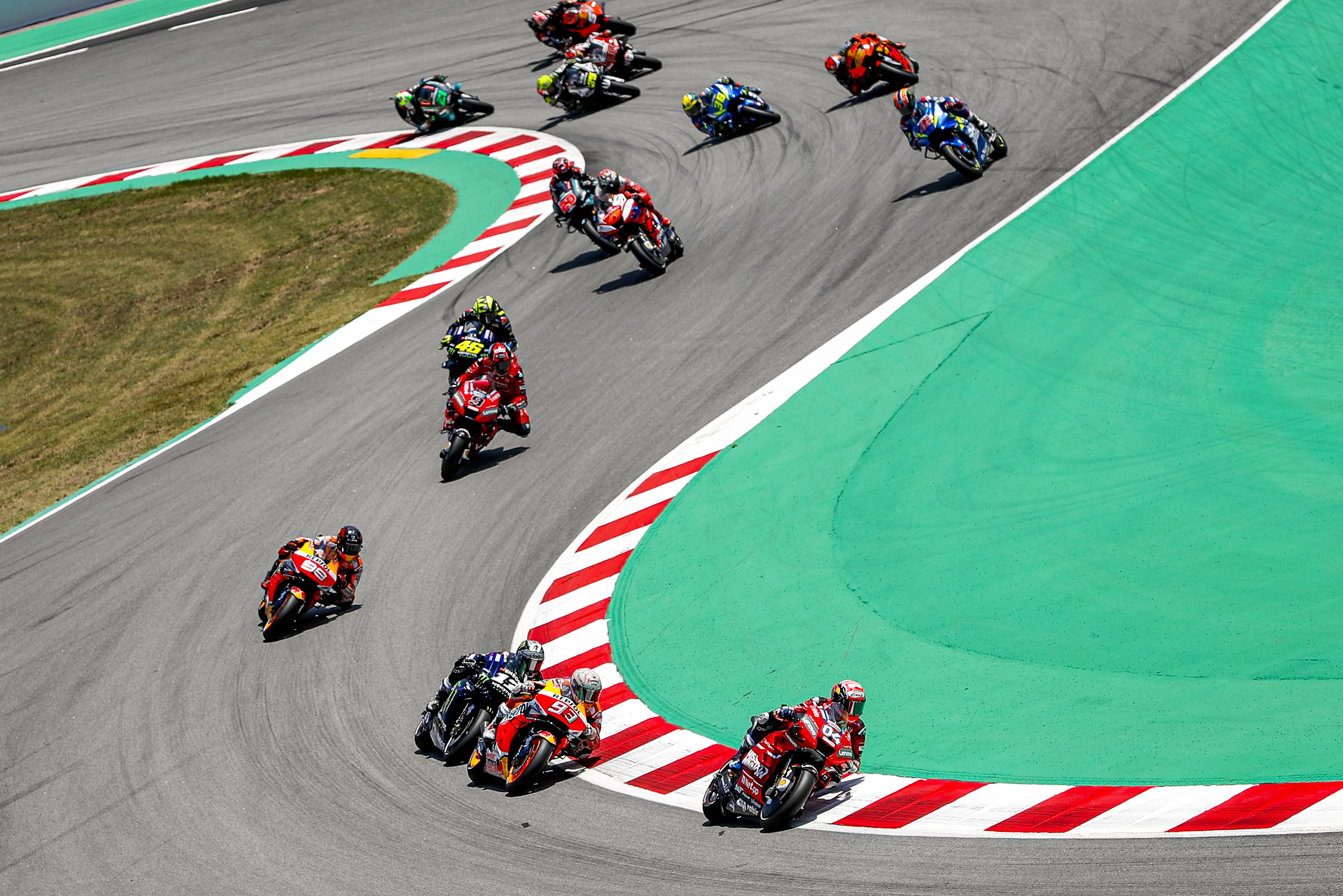 オープニングラップをトップで終えたドヴィツィオーゾだったが……