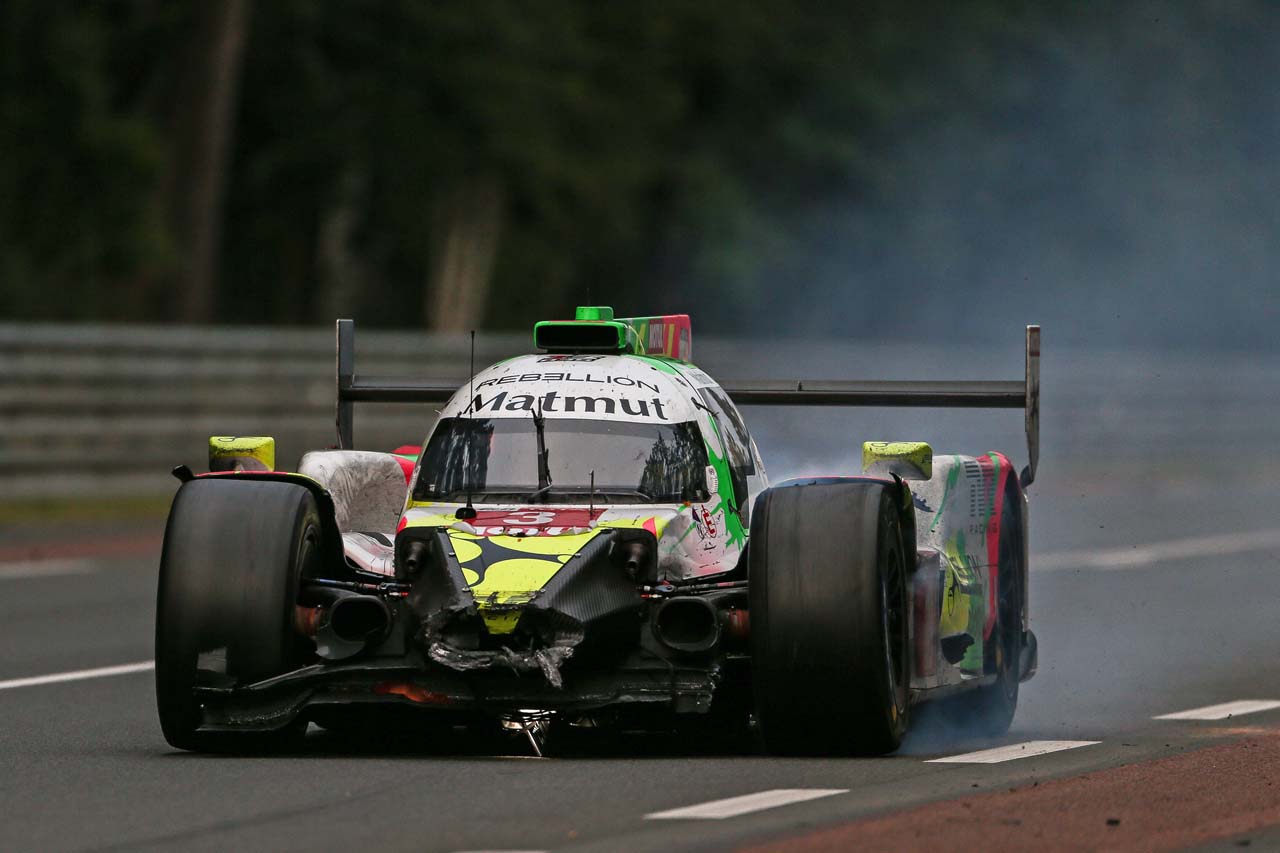 2019年ル・マン24時間でトーマス・ローランがドライブした3号車レベリオンR13。同車はレース序盤、ユノディエールの第2シケイン手前でクラッシュを喫した