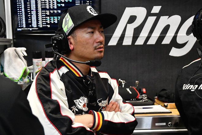 ニュルブルクリンクにチームを率いて参戦した坂東正敬監督