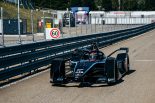 リカルド・パレッティ・サーキットで2度目のテストを行ったメルセデス・ベンツEQシルバーアロー01