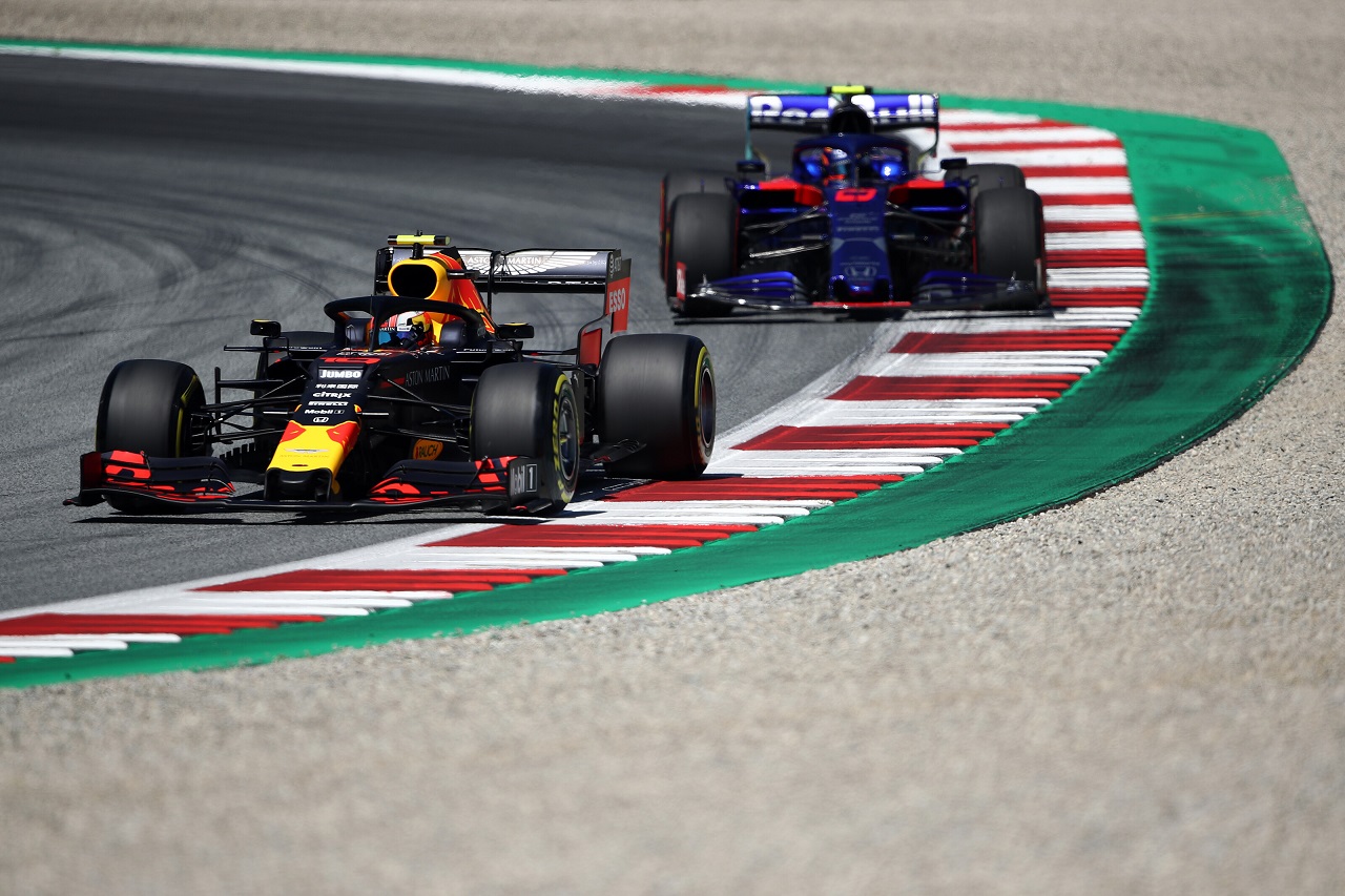 2019年F1第9戦オーストリアGP　ピエール・ガスリー（レッドブル・ホンダ）とアレクサンダー・アルボン（トロロッソ・ホンダ）
